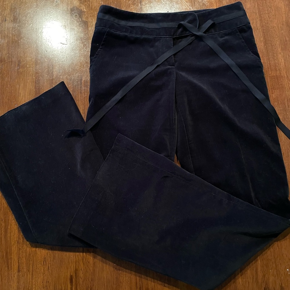 Black Velvet Slacks by Liquid. Ribbon Tie at the Waist. Size 6.